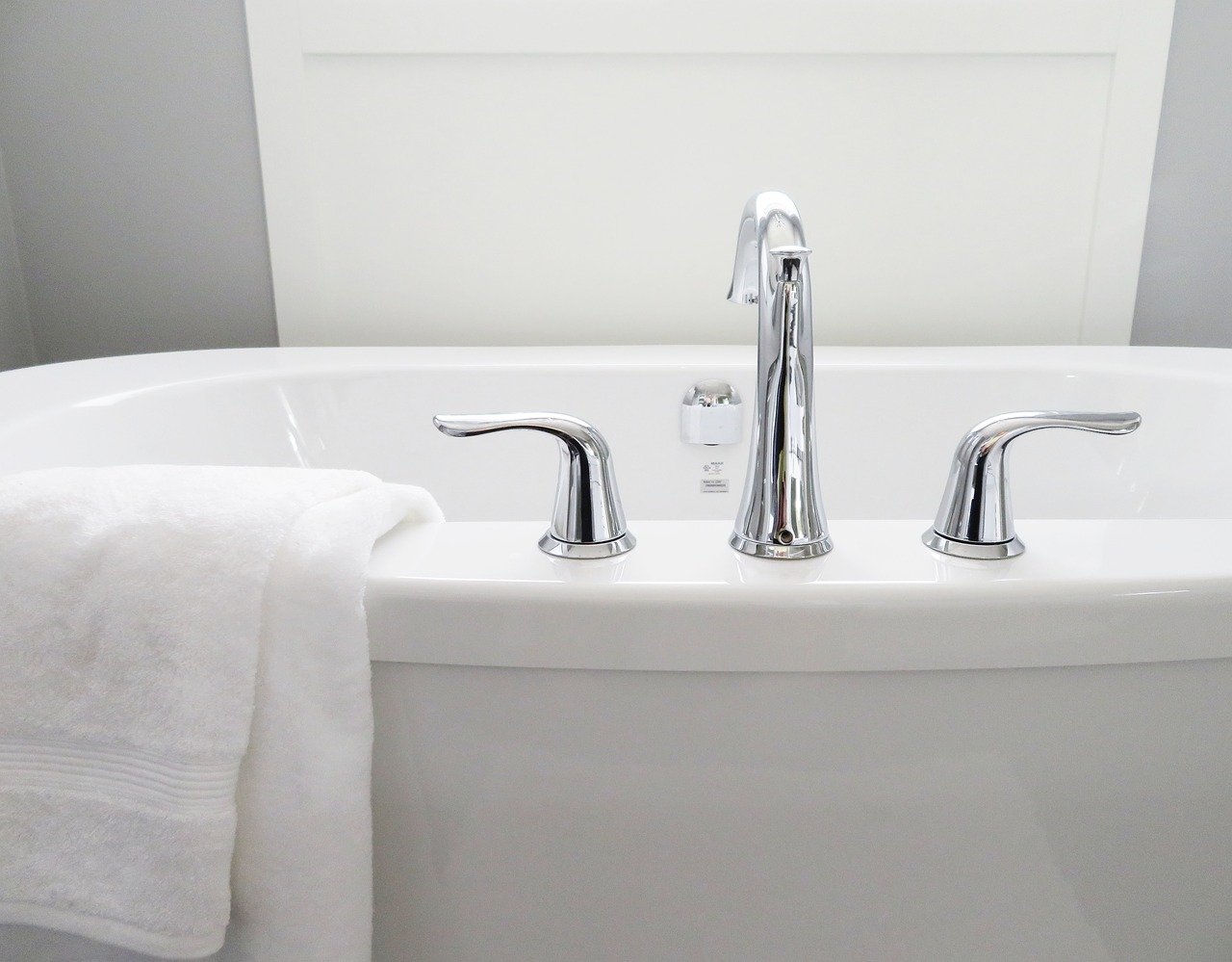 clean bathroom